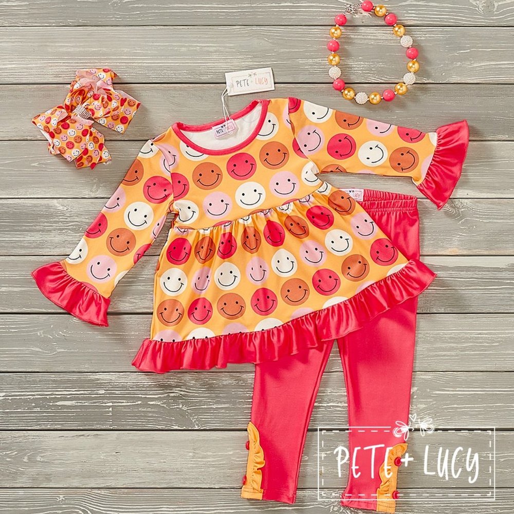 Pete and Lucy smiley face 2 piece pants set